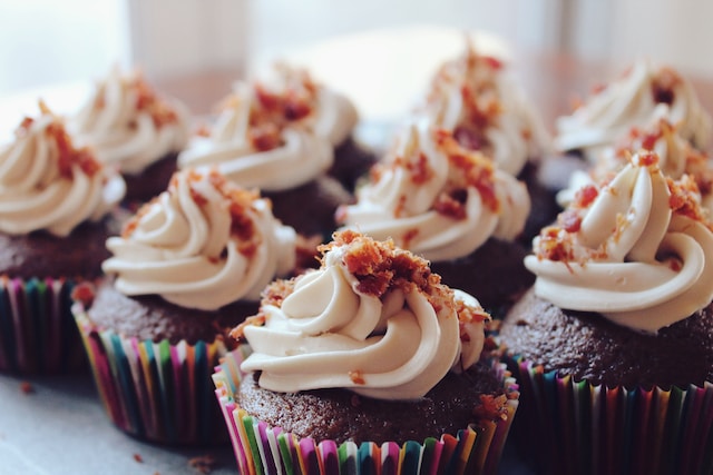 Temptation in miniature: Mastering delicate cupcakes